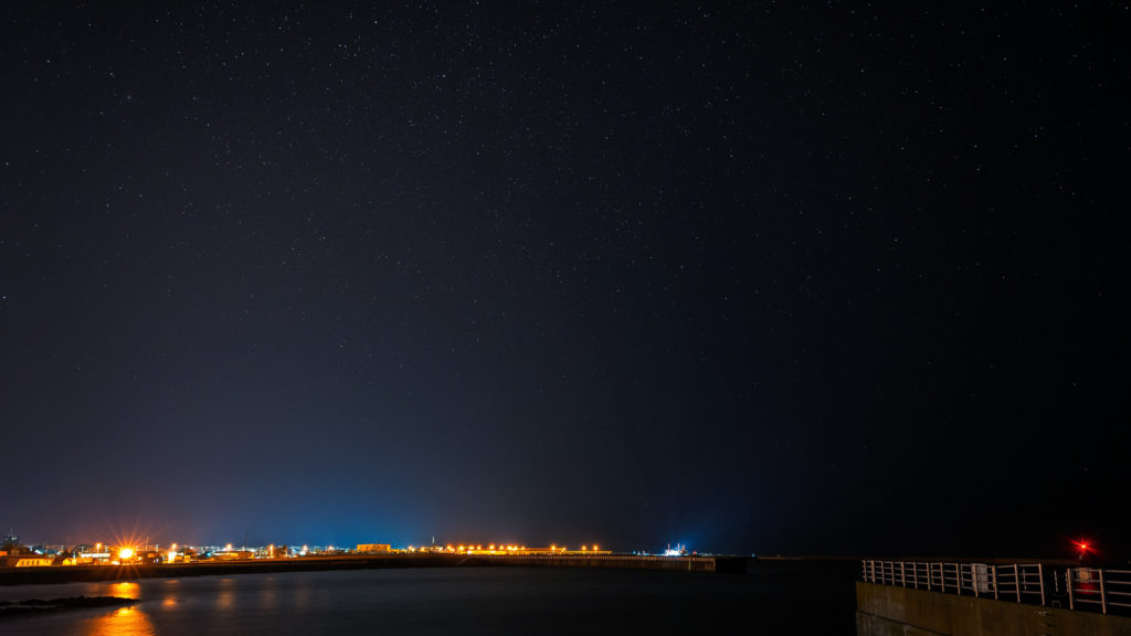 しべつ海の公園から標津港を望む